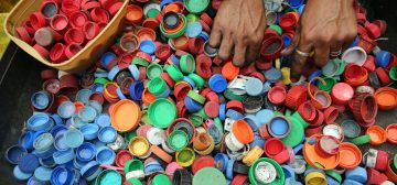 bottle-caps-bright-close-up-761297 bottle-caps-bright-close-up-761297